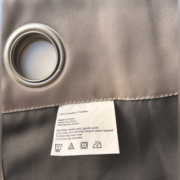 New in package 2 panels of window drapes 40x63” 2 tones gray 6 silver grommets - Picture 2 of 8